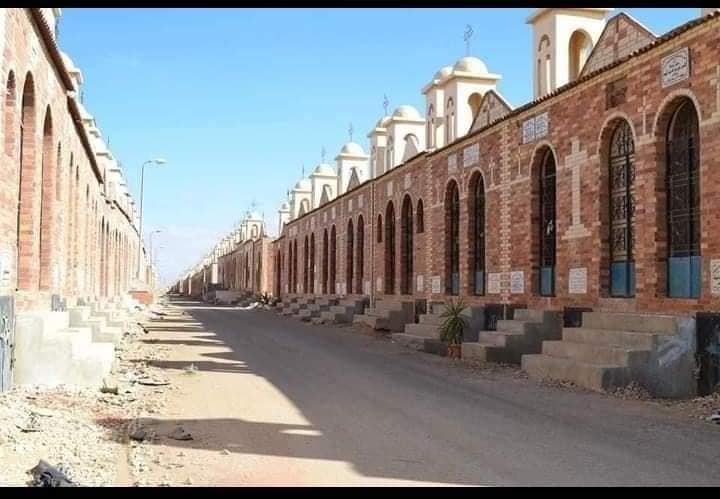 مقابر المسيحيين بالعاشر من رمضان المعلم فانوس